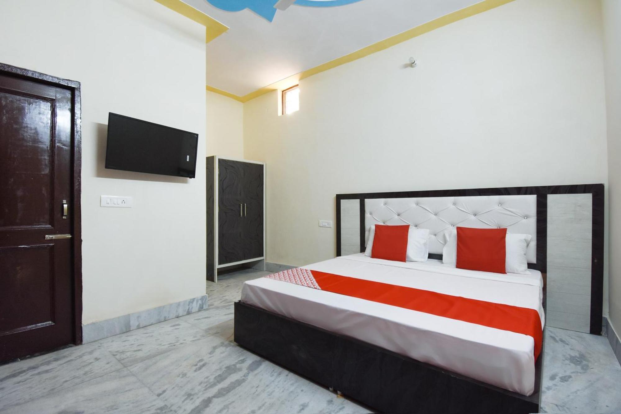 OYO 48981 Hotel HC Residency Landran Exterior foto